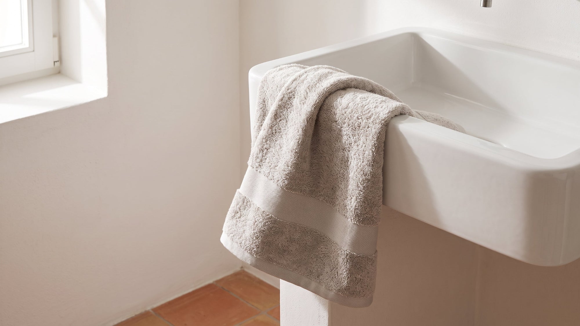 Choosing a bath towel: Egyptian cotton, weight and care